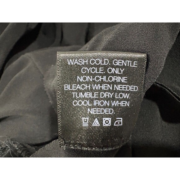 HOLES NORMA KAMALI Womens Deep V Neck Black Geralyn Poly Romper Jumpshorts Sz M - Picture 13 of 14